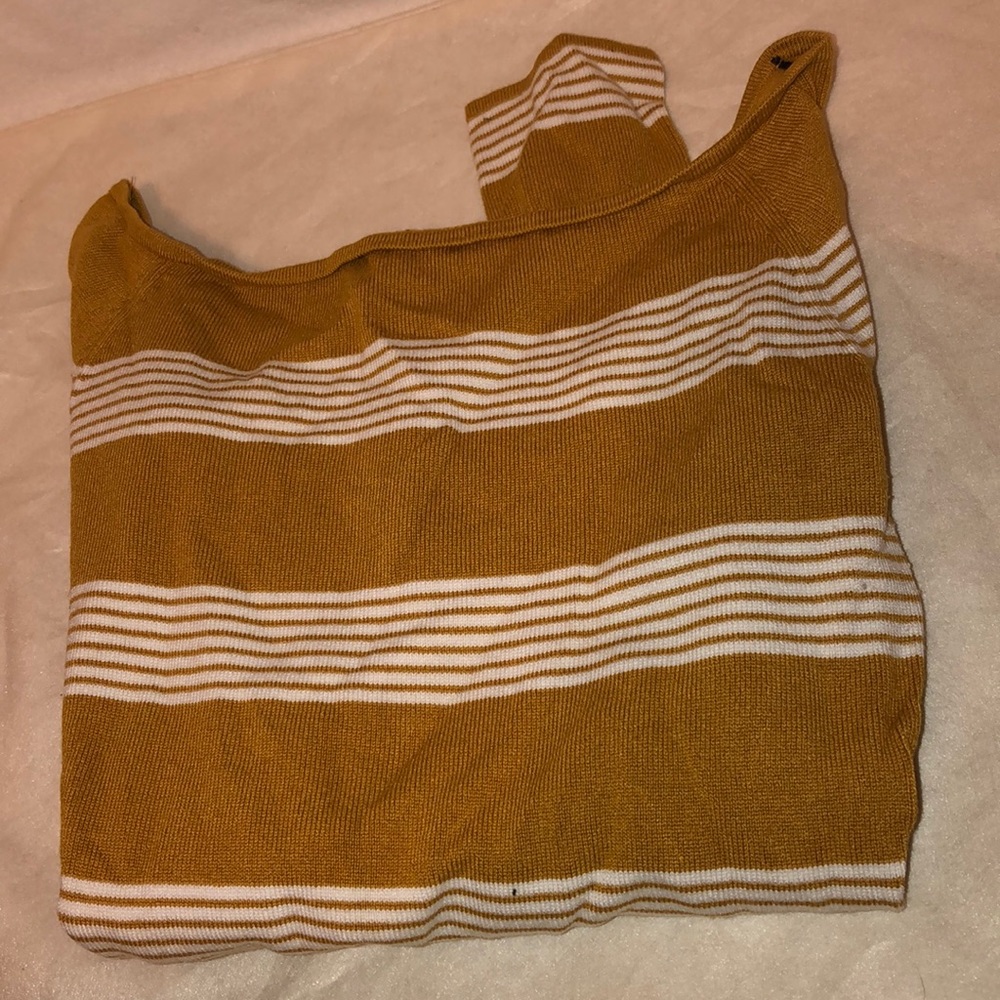 Women’s off shoulder long sleeve